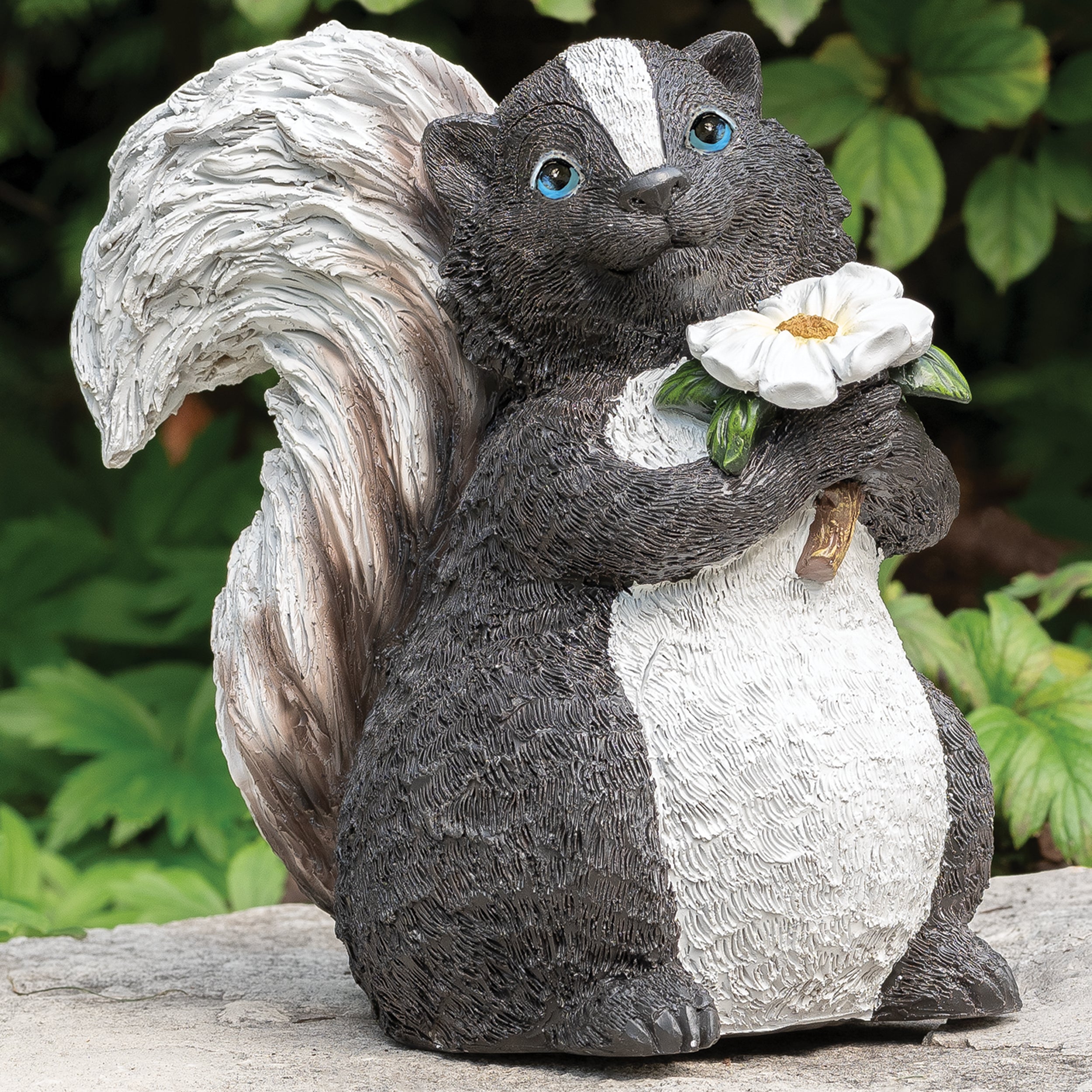 Sweet Skunk with Daisy Garden Statue