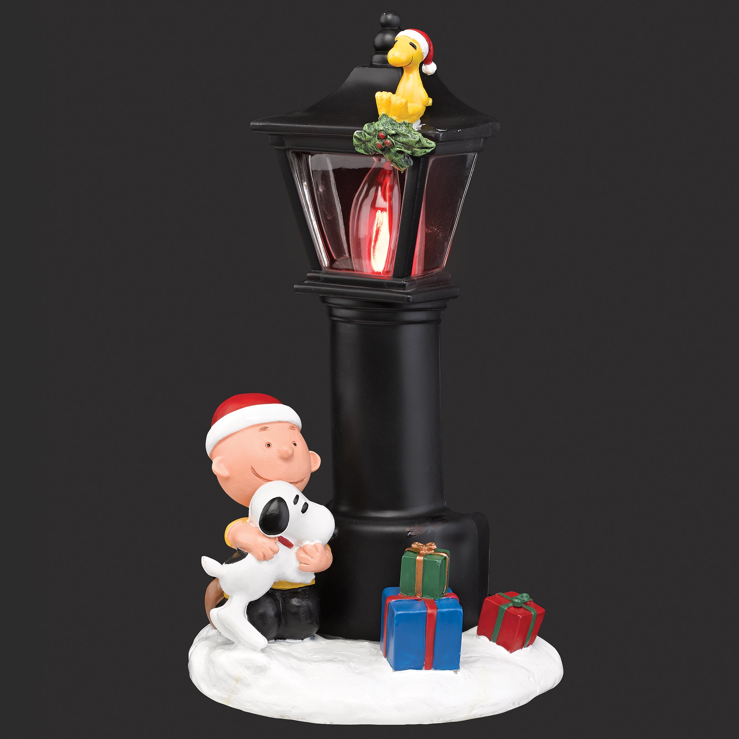 Peanuts Charlie Brown & Snoopy Under Flickering Lamppost Night-Light