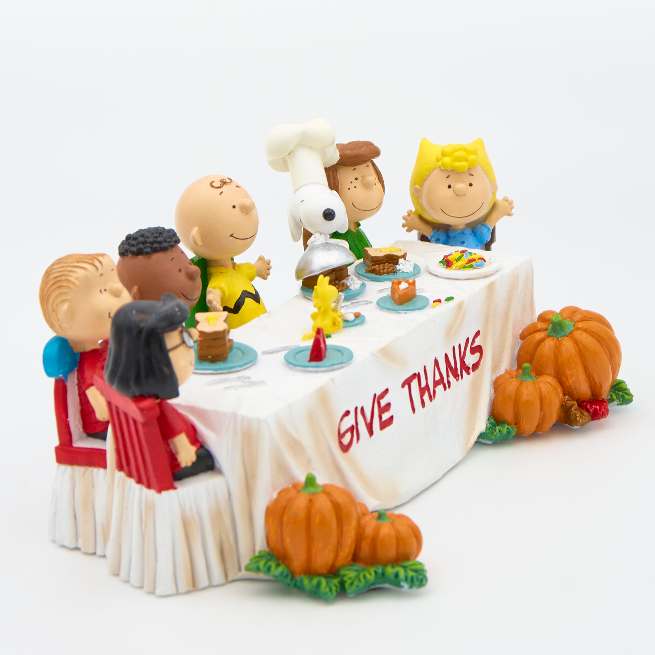Peanuts "Give Thanks" Table Figure