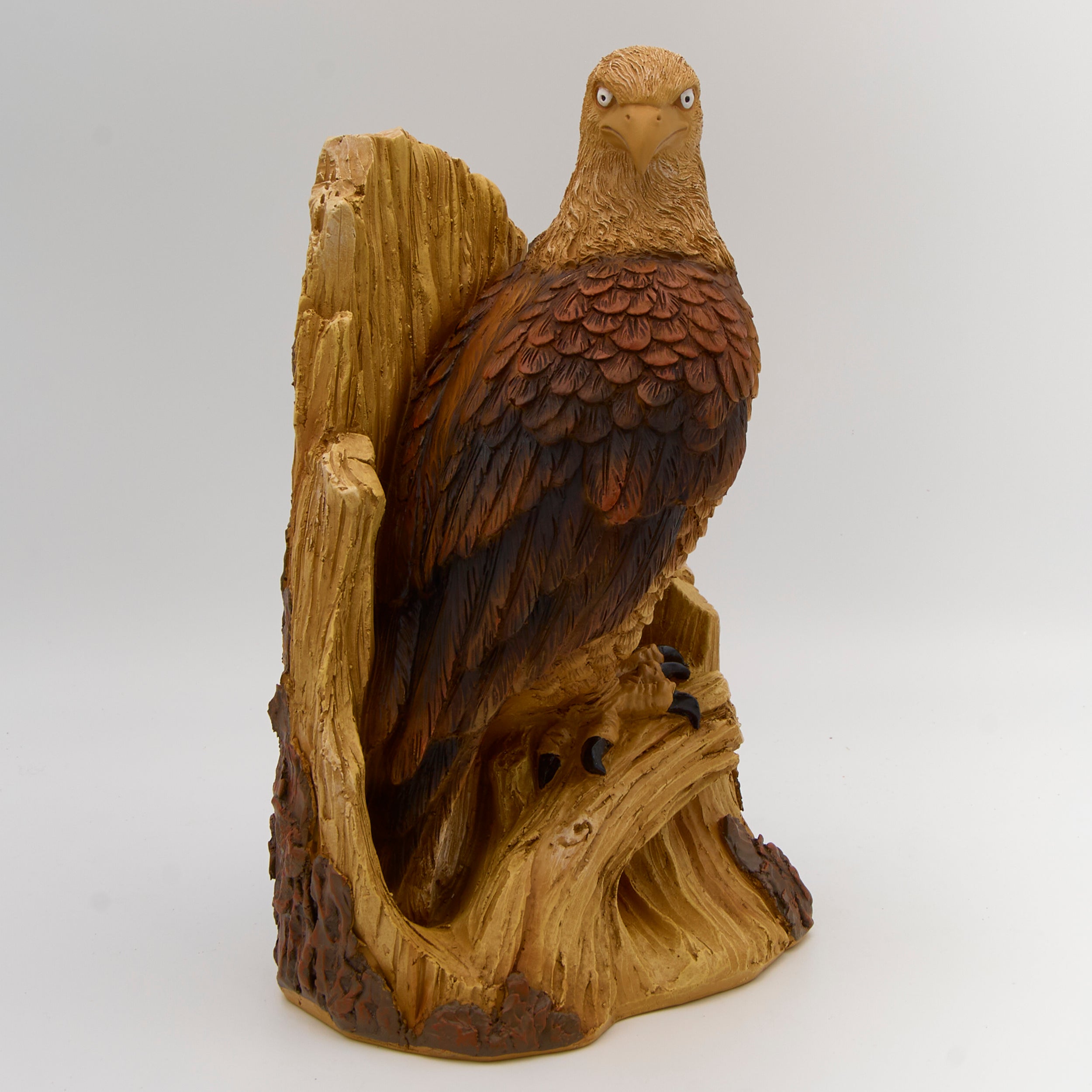 Eagle in Tree Trunk Garden Statue – Timber Tails Collection