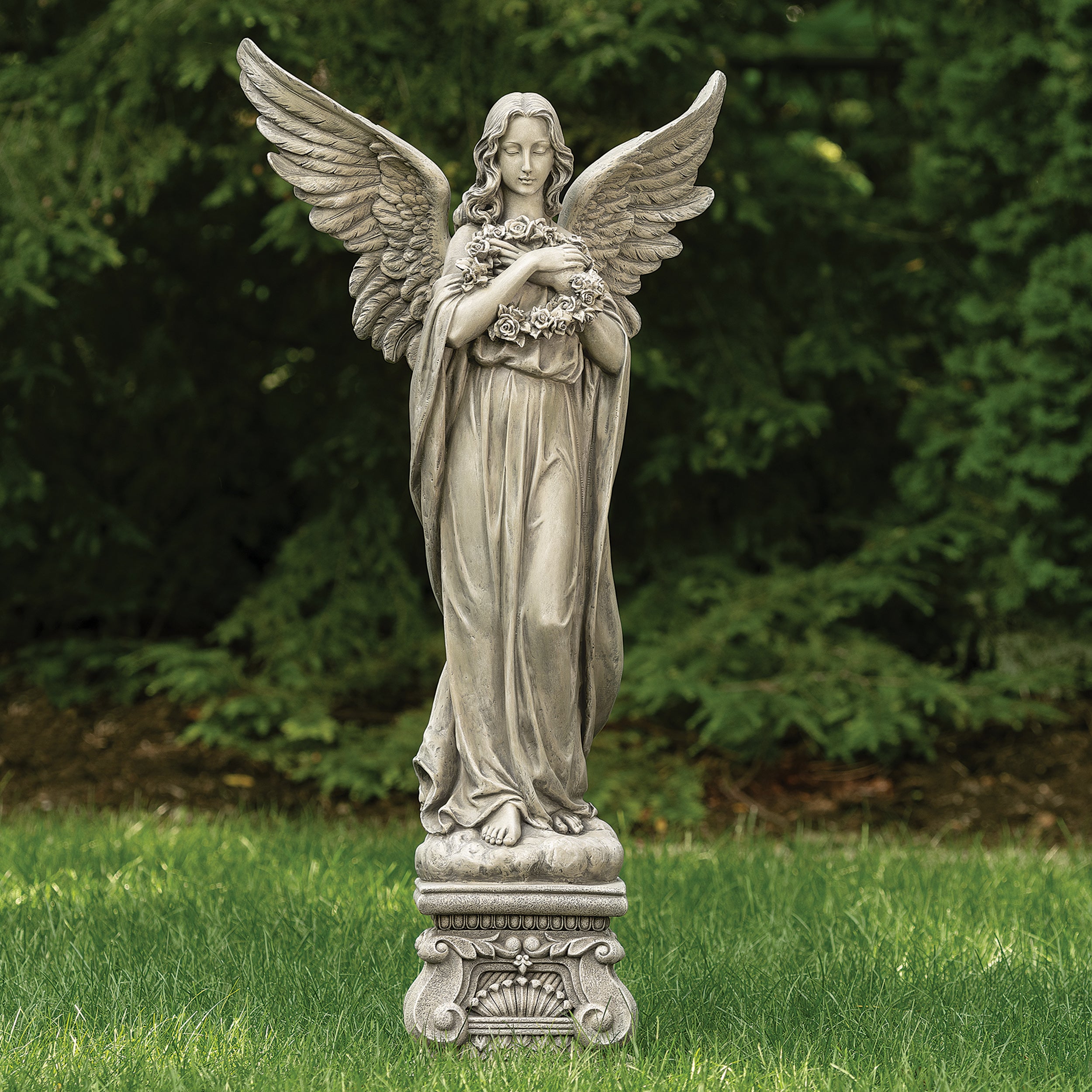 Joseph's Studio Angel With Wreath Garden Statue