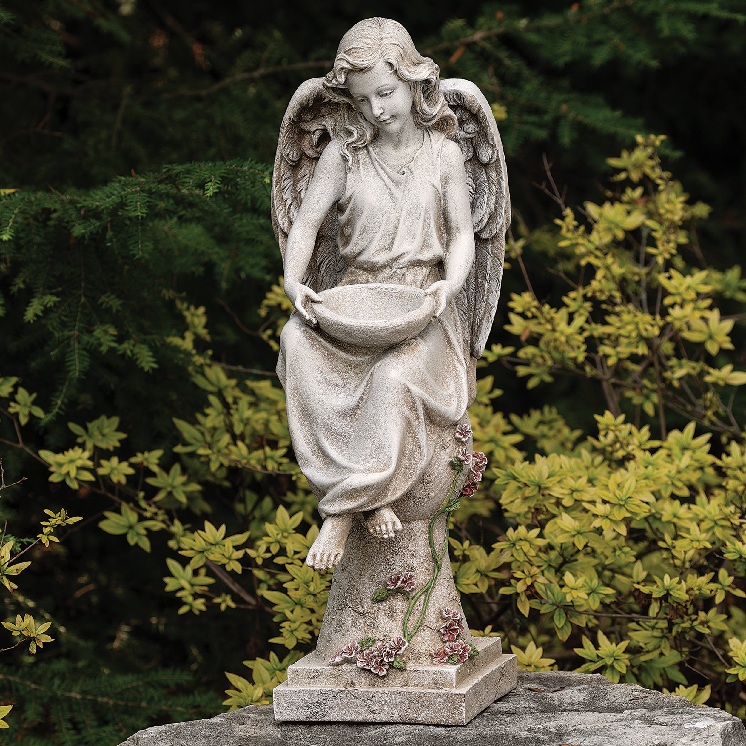 Joseph's Studio Solar Angel Garden Statue