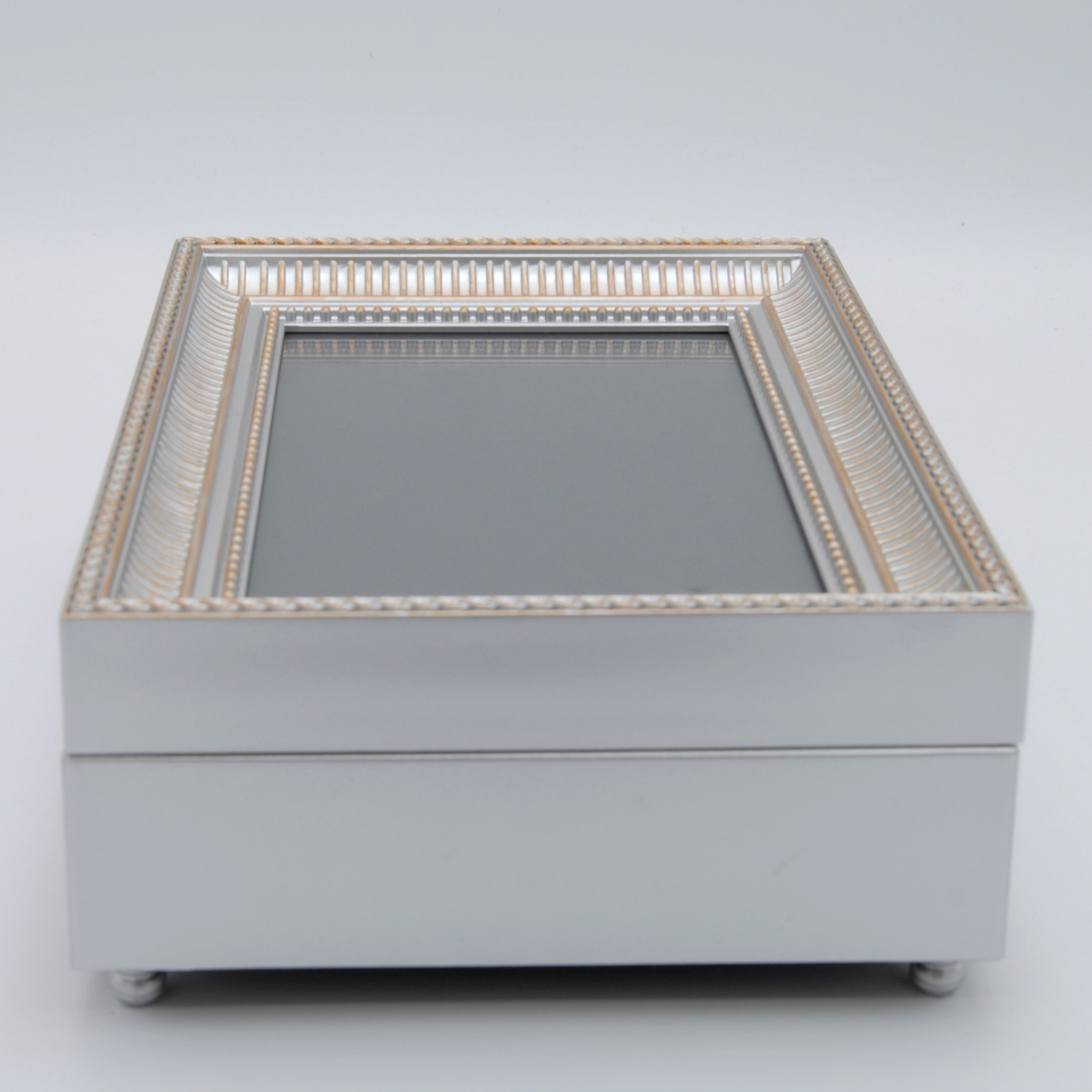 Auntie, I Love You Silver Music Box – "Clair de Lune" Tune