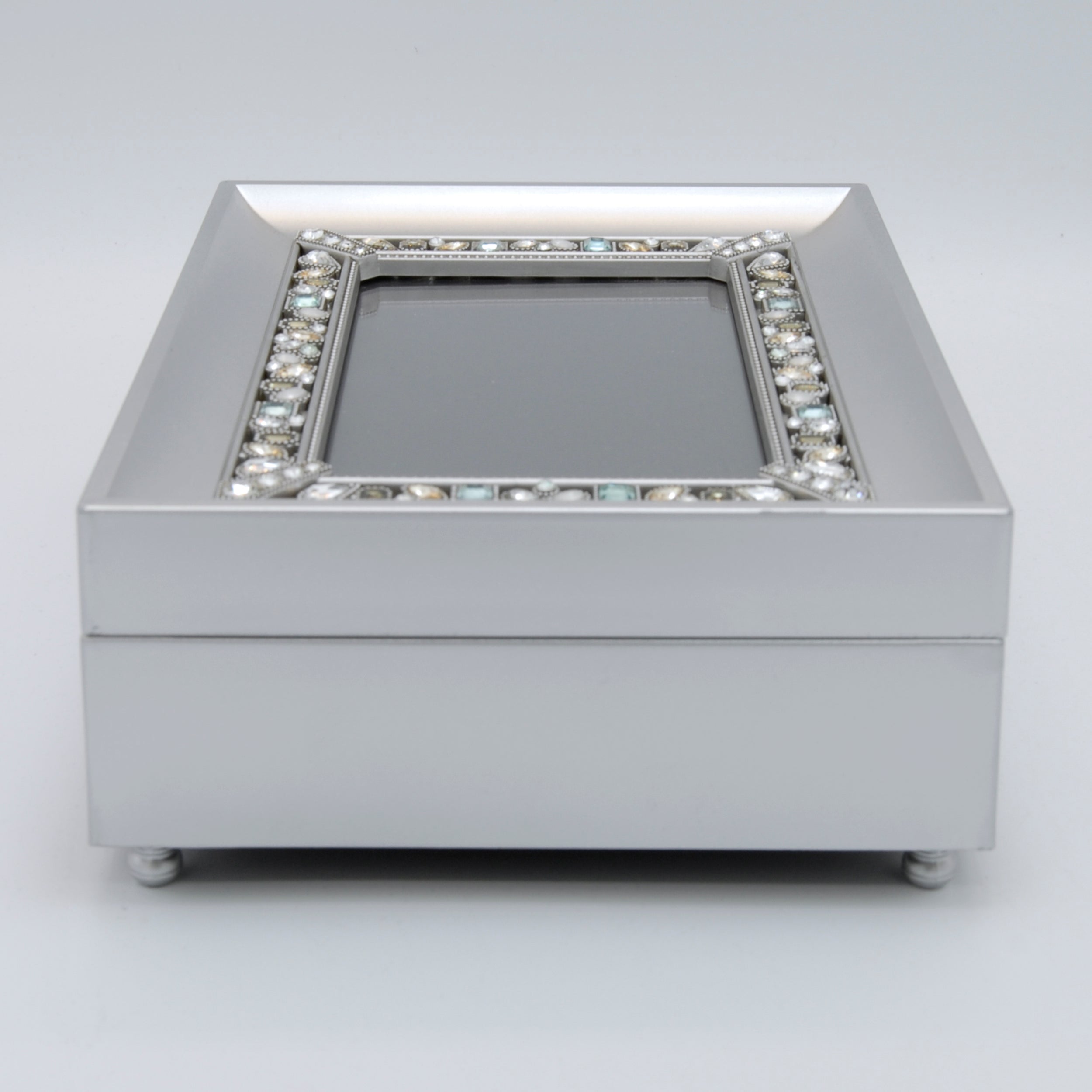 Fallen in Love Wedding Music Box Plays "Clair de Lune" Tune