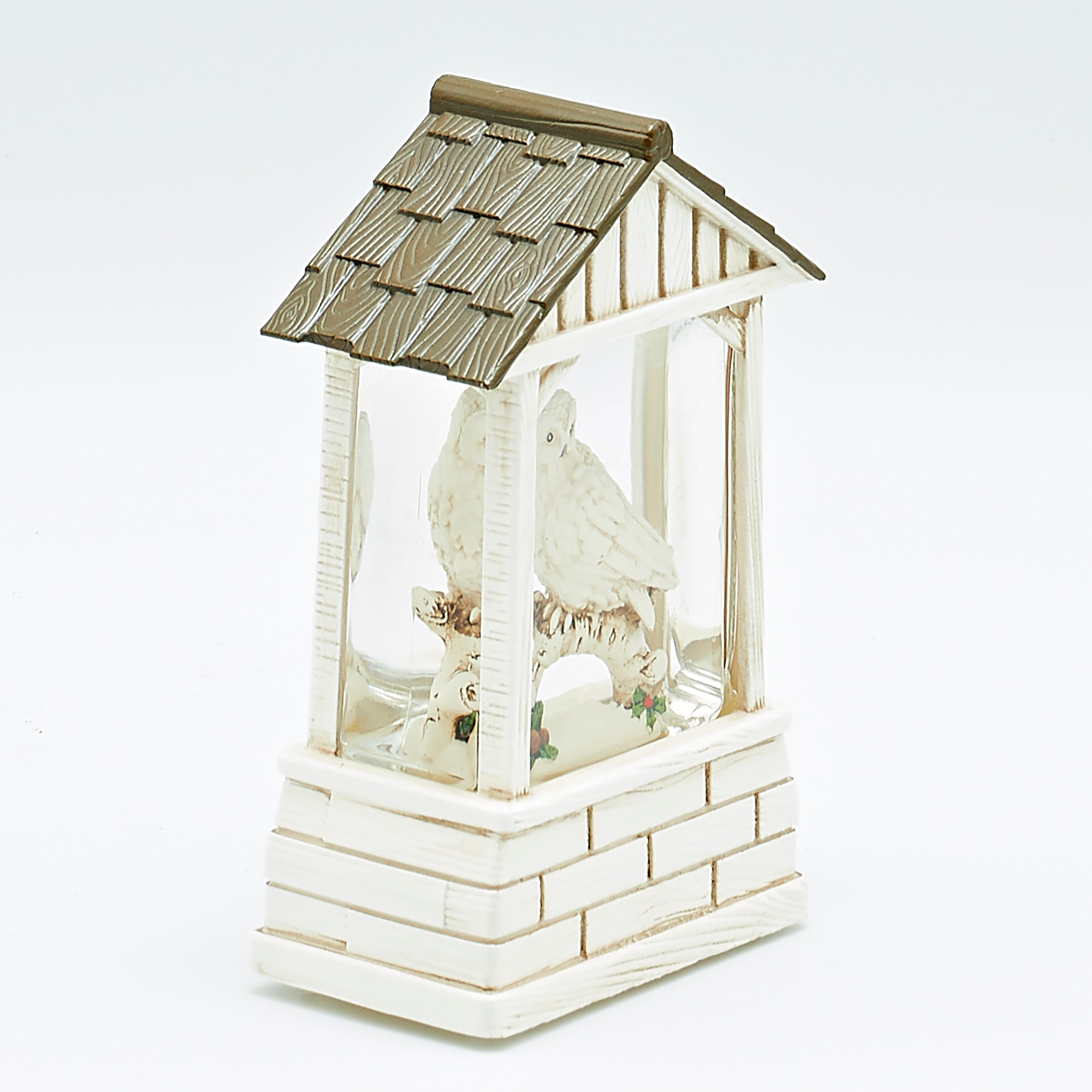 Lighted Barn with Owl & Holly – Shimmering Merry Lites