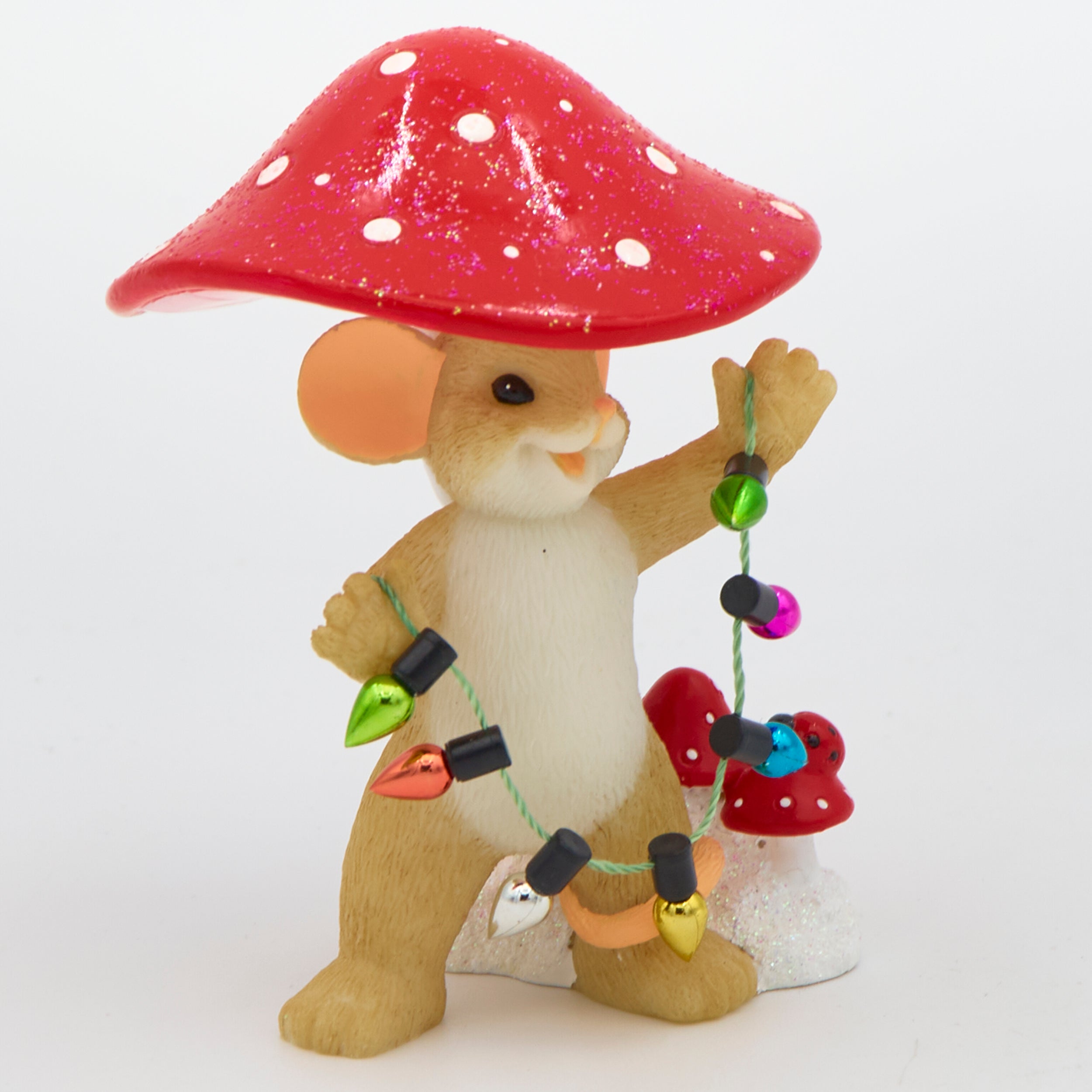Charming Tails Mouse Under Mushroom Cap Figure