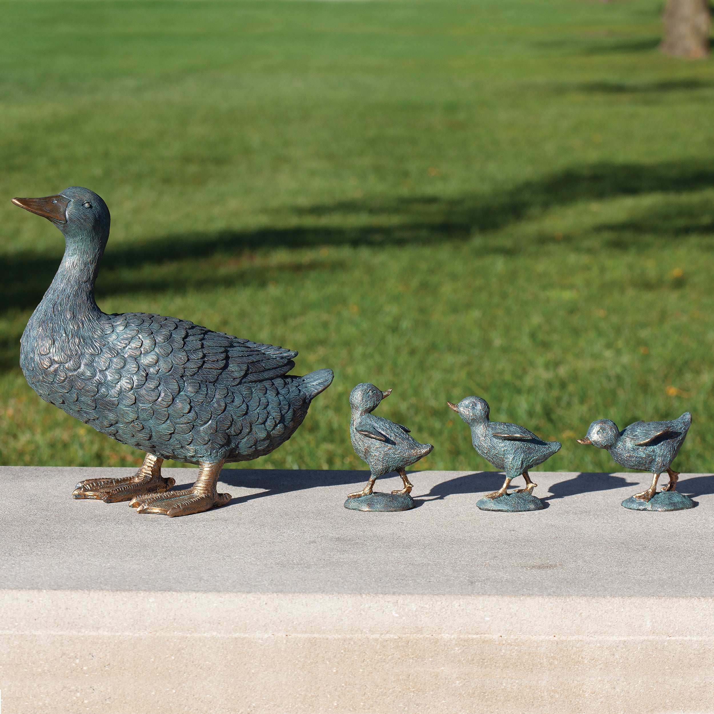 Mother Duck & Ducklings Garden Statue Set