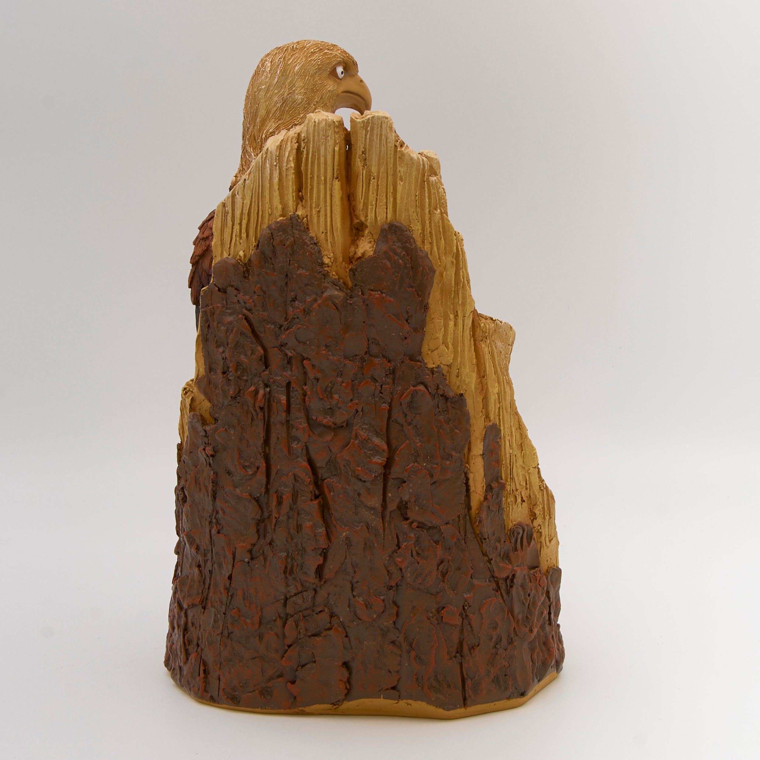 Eagle in Tree Trunk Garden Statue – Timber Tails Collection