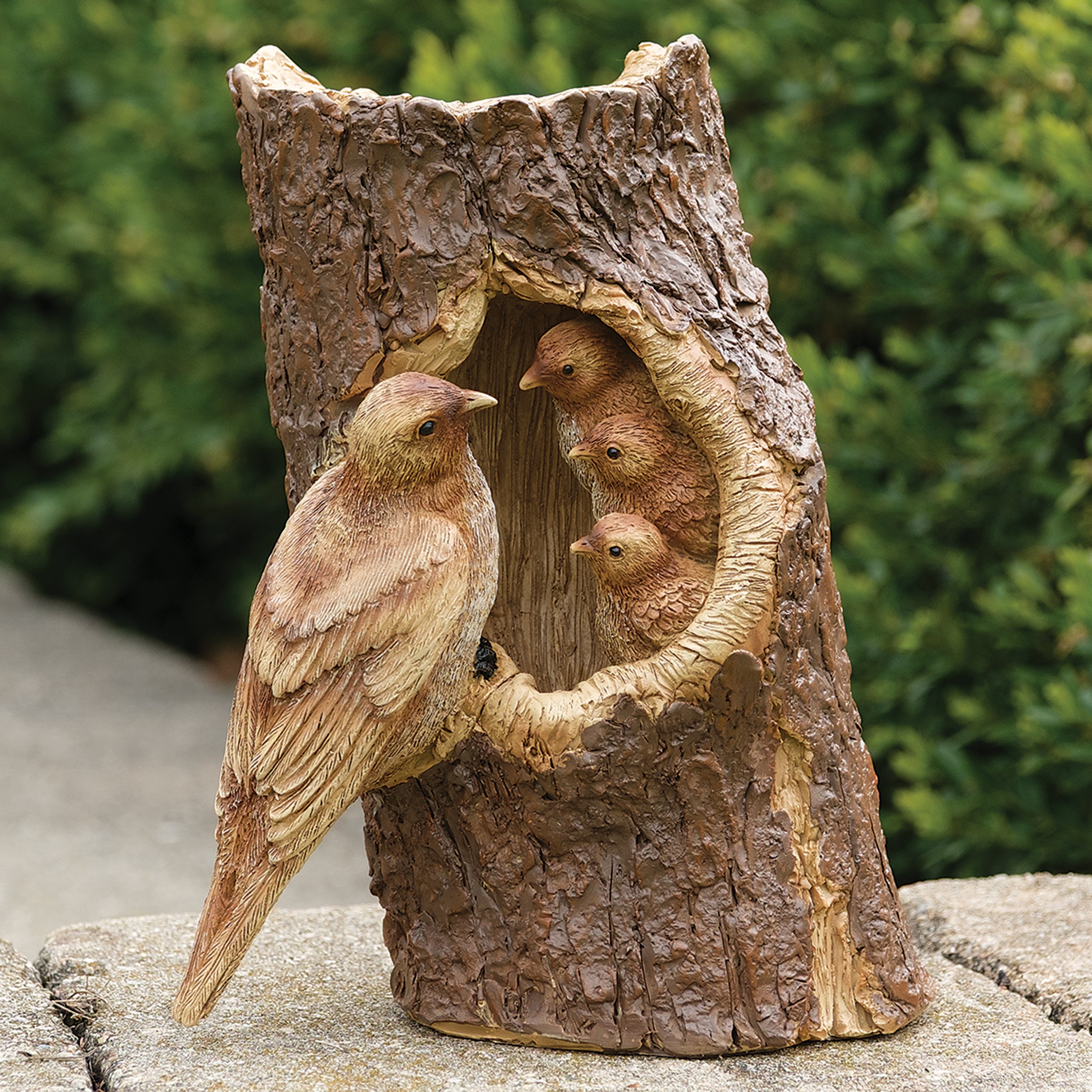 Mother Robin & Babies in Tree Trunk Garden Statue – Timber Tails Collection