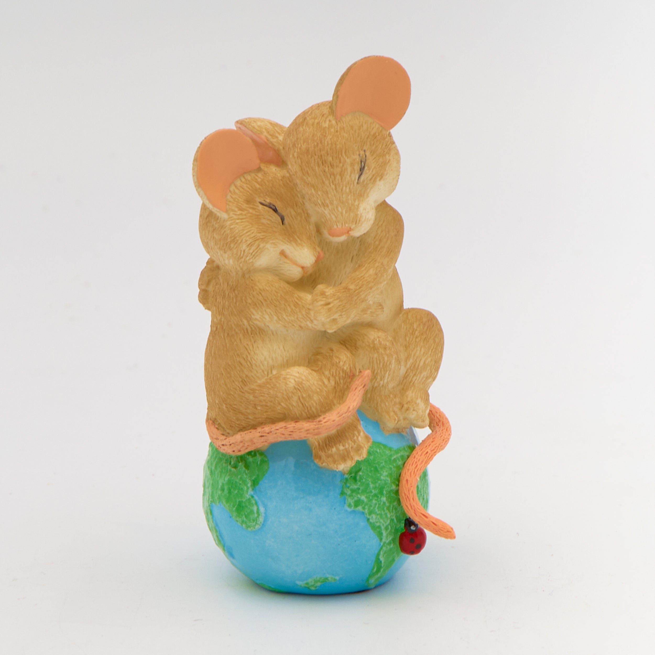 Charming Tails Peace on Earth Figure