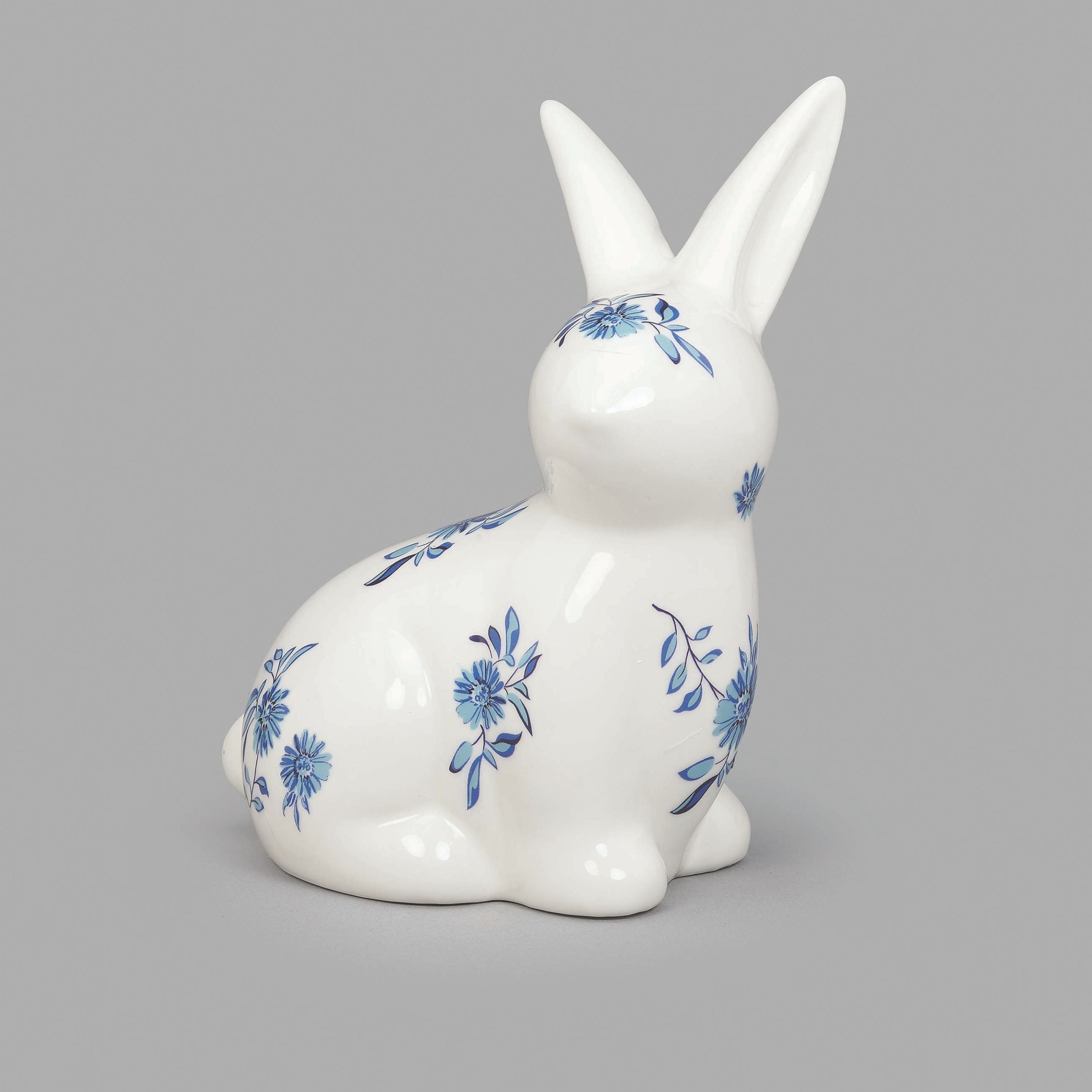 Roman Sitting Blue Willow Bunny Figure