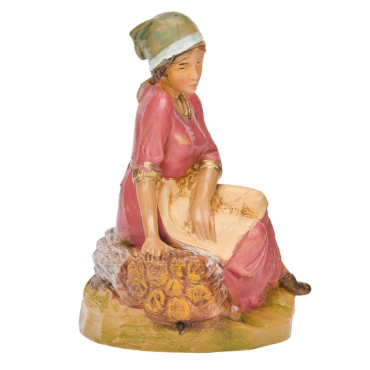 Fontanini Zillah the Villager - 5" Scale