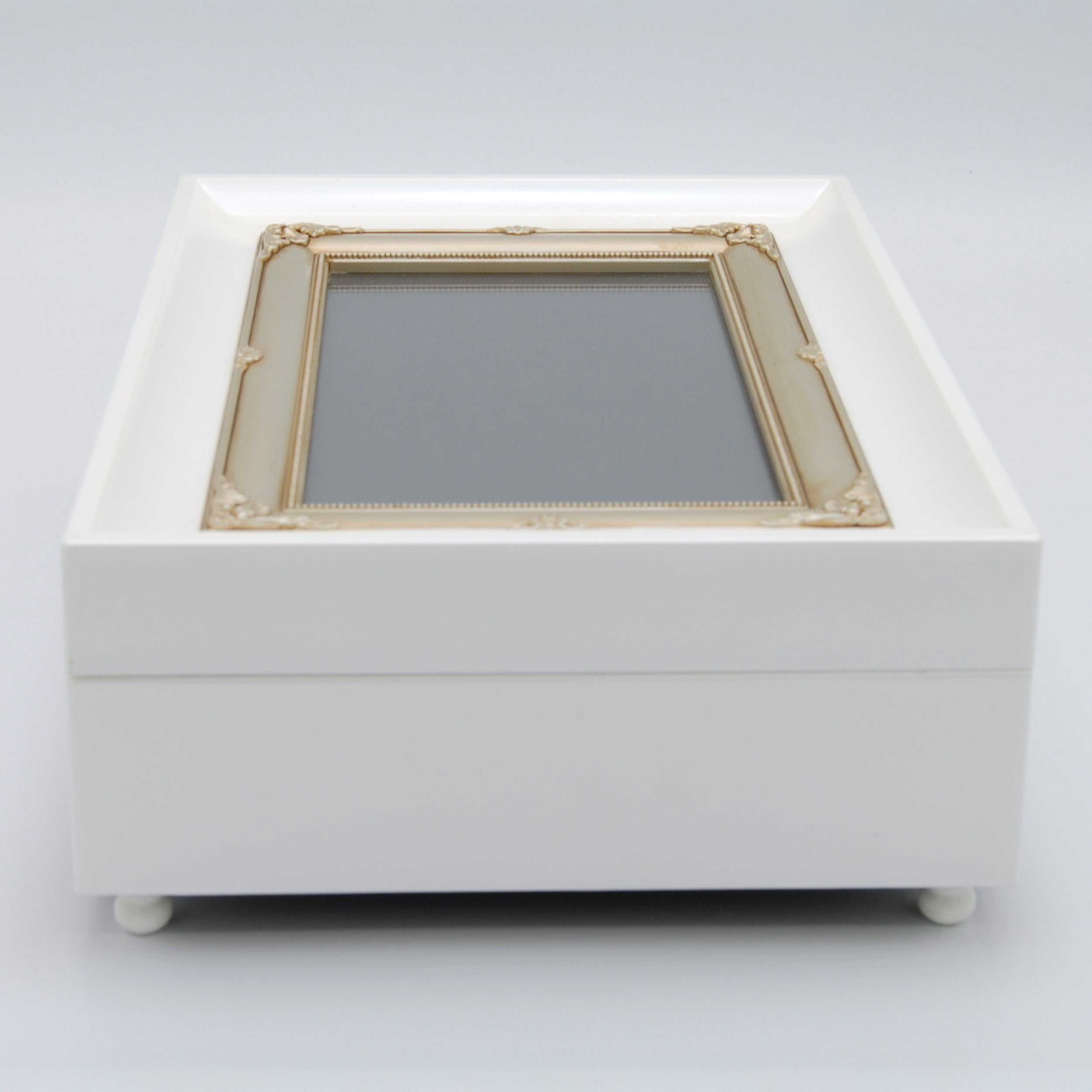 Sister, Close to My Heart White Music Box- "Clair de Lune" Tune